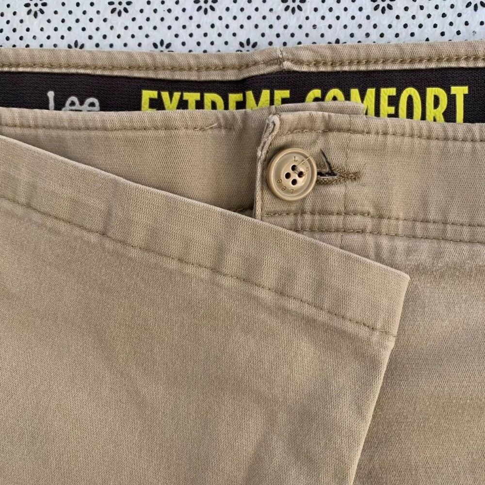 Lee Extreme Comfort Straight Fit Khaki Chino Pants 42x30 Performance Series
